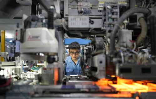 六看中國經(jīng)濟(jì) 電子元器件與機(jī)電組件設(shè)備制造行業(yè)的機(jī)遇與挑戰(zhàn)